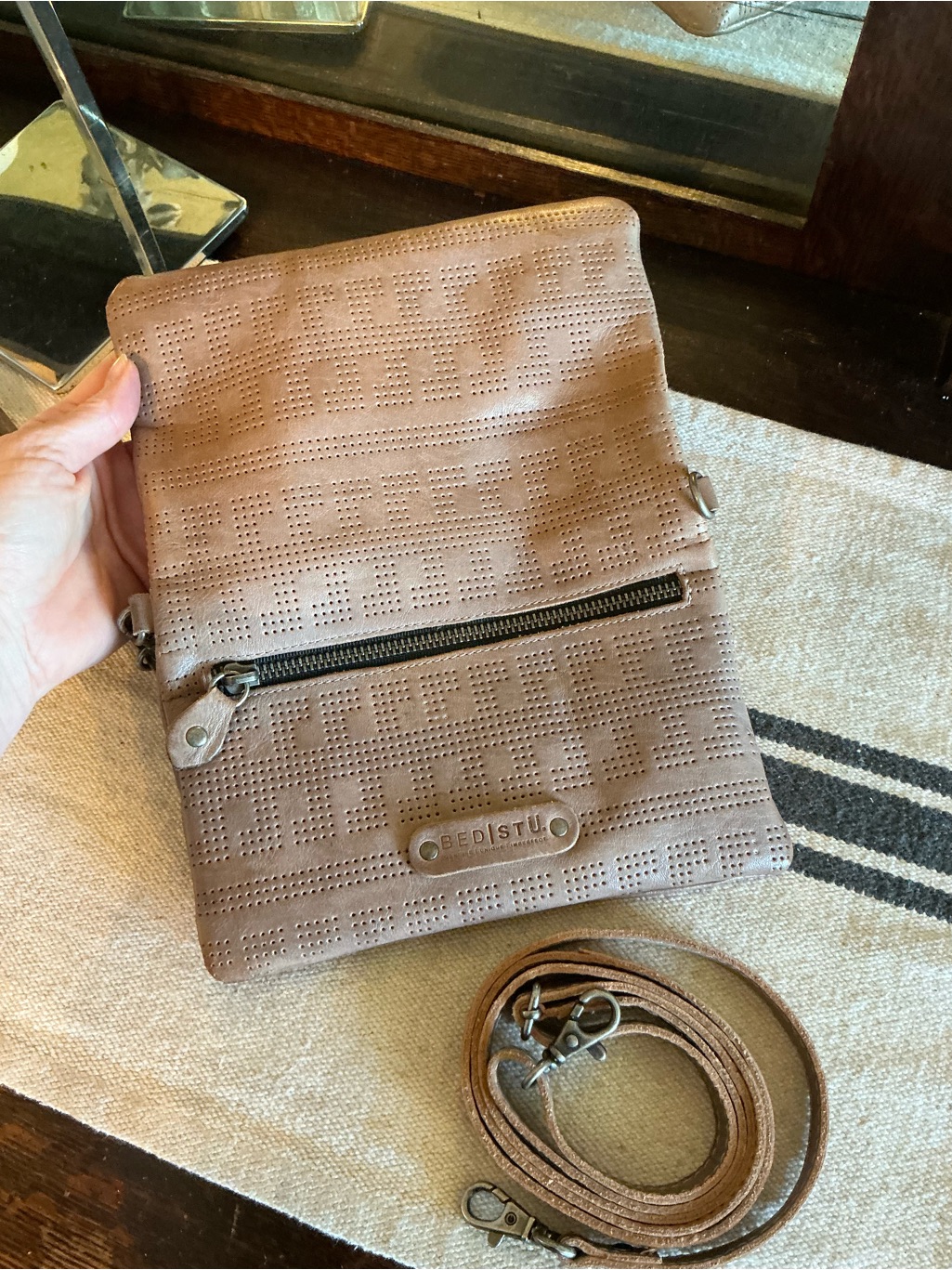 Nwot Bed Stu Bayshore Cadence Wallet Wristlet Clutch Bag Light Grey Rustic $179 — image 5 of 8
